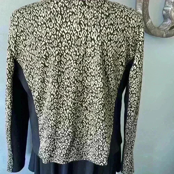 Chico’s Size 3 stretch jacket - Picture 5 of 6